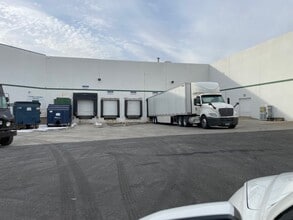 15 Executive Blvd, Orange, CT à louer Photo de l’immeuble– Image 1 sur 8