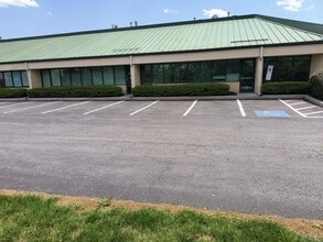 5060 Ritter Rd, Mechanicsburg, PA à louer Photo intérieure– Image 1 sur 7