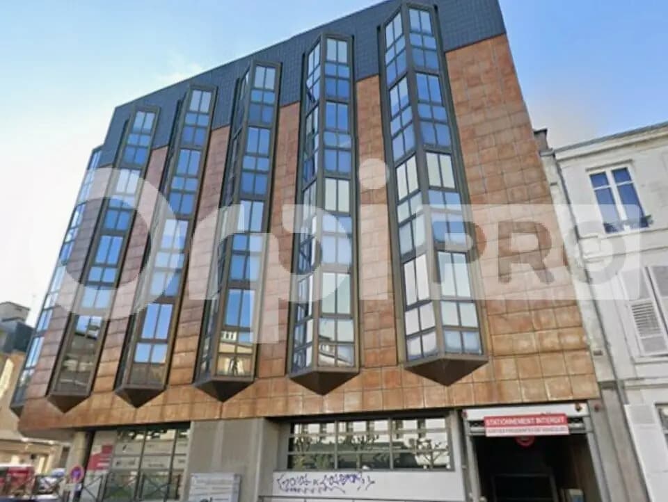 Bureau dans Limoges à louer Photo de l’immeuble– Image 1 sur 5