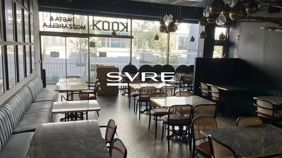 Local commercial dans La Ciotat à louer Photo de l’immeuble– Image 1 sur 8