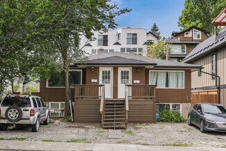 Plus de détails pour 2313 16 St SW, Calgary, AB - Logement à vendre