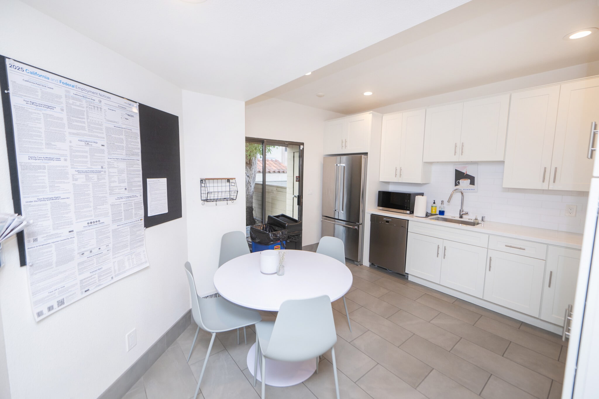 170 Laurel St, San Diego, CA à louer Photo intérieure– Image 1 sur 7