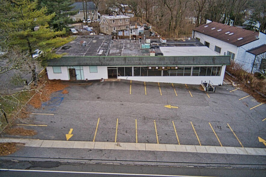 80 E Main St, Huntington, NY à louer - Photo de l’immeuble – Image 3 sur 26