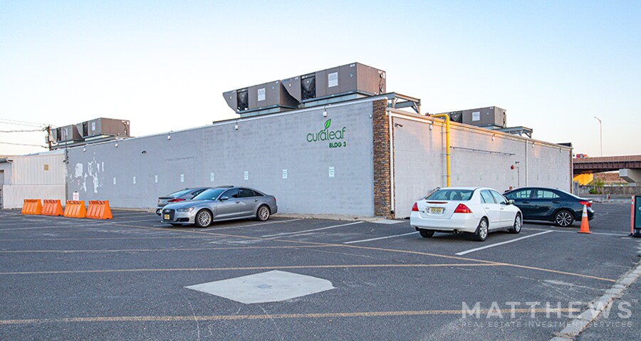 136 Harding Ave, Bellmawr, NJ à vendre - Photo de l’immeuble – Image 3 sur 4