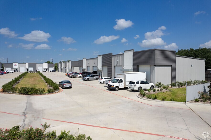18903 Hamish Rd, Tomball, TX à louer - Photo de l’immeuble – Image 2 sur 15