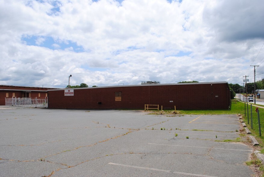 501 S Main St, Landis, NC à vendre - Photo de l’immeuble – Image 3 sur 19