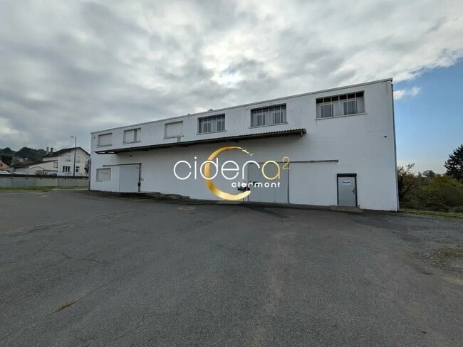 Plus de détails pour Local d’activités à vendre