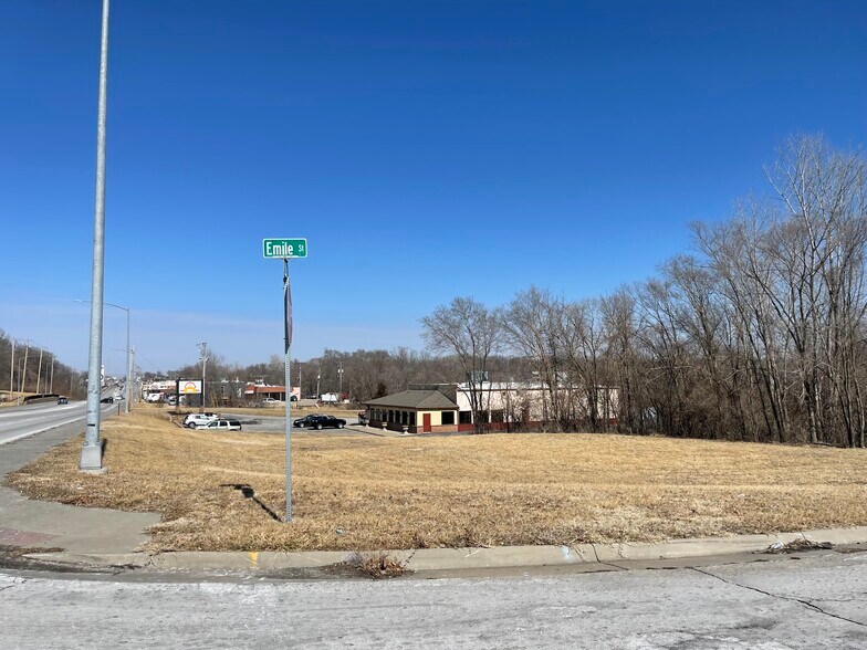 706 N Main St, Lansing, KS à vendre - Photo de l’immeuble – Image 2 sur 4