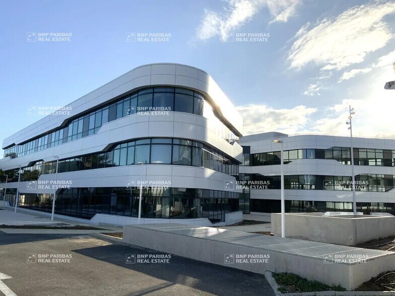 17 Rue Des Rosiéristes, Champagne-au-Mont-d'Or à louer - Photo de l’immeuble – Image 1 sur 18