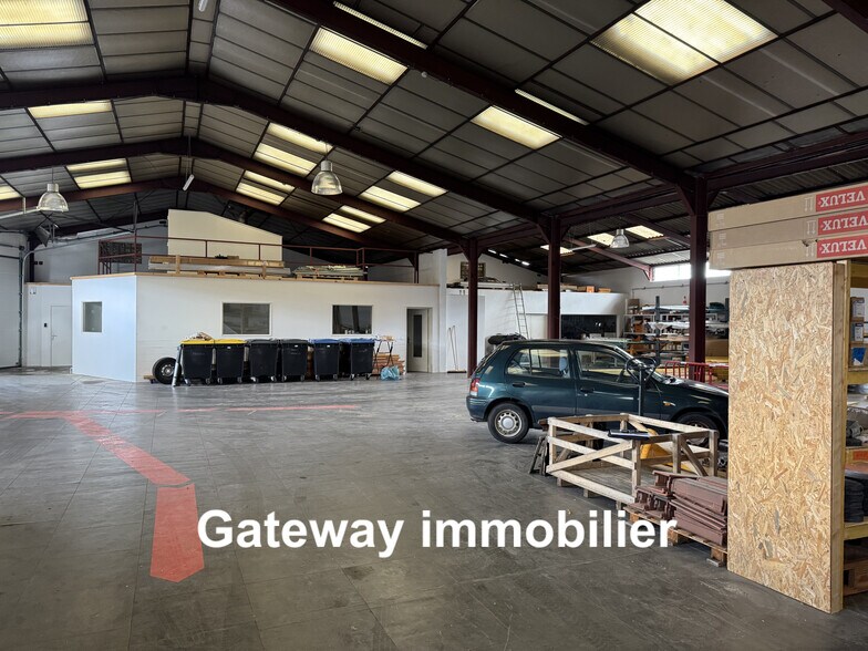 Industriel/Logistique dans Clermont-Ferrand à louer - Photo de l’immeuble – Image 3 sur 14