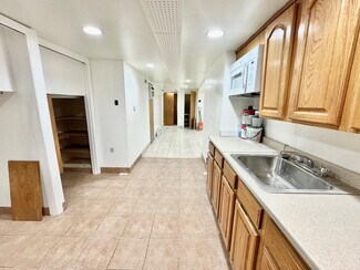 Plus de détails pour 4605 30th Ave, Astoria, NY - Bureau/Local commercial à louer