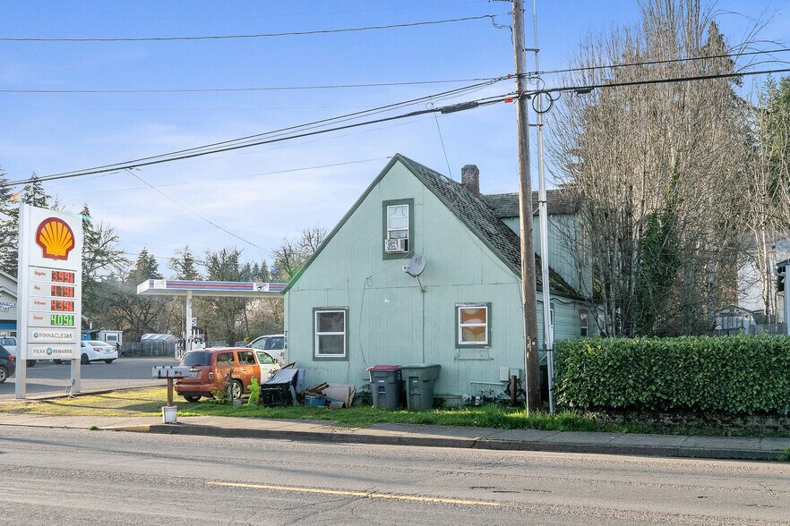 764 NE Main St, Willamina, OR à vendre - Photo de l’immeuble – Image 3 sur 6
