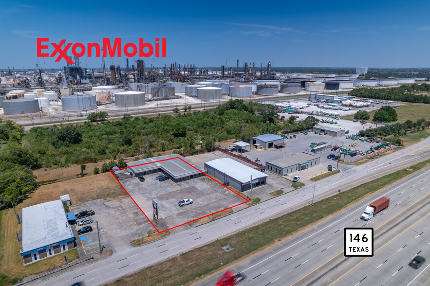 313 N Hwy 146, Baytown, TX à louer - Aérien – Image 1 sur 4