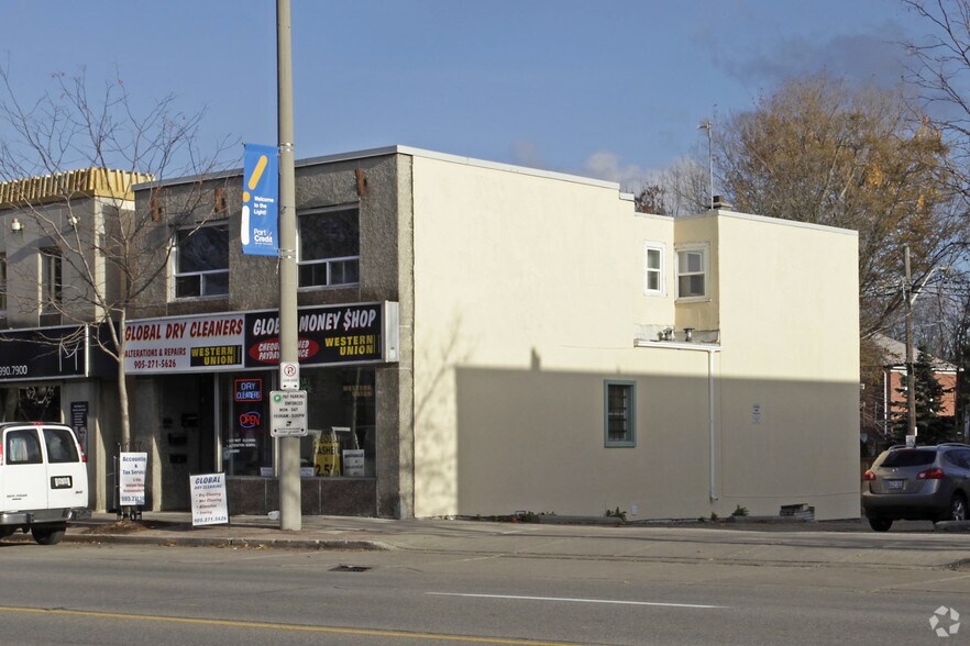315-317 Lakeshore Rd E, Mississauga, ON à louer - Photo de l’immeuble – Image 2 sur 2
