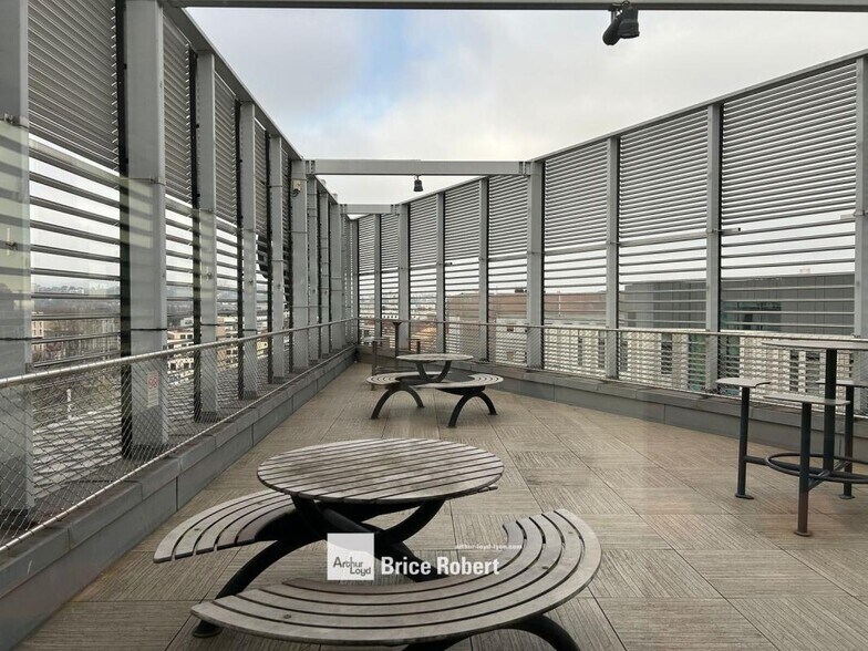 Bureau dans Lyon à louer - Photo de l’immeuble – Image 2 sur 6
