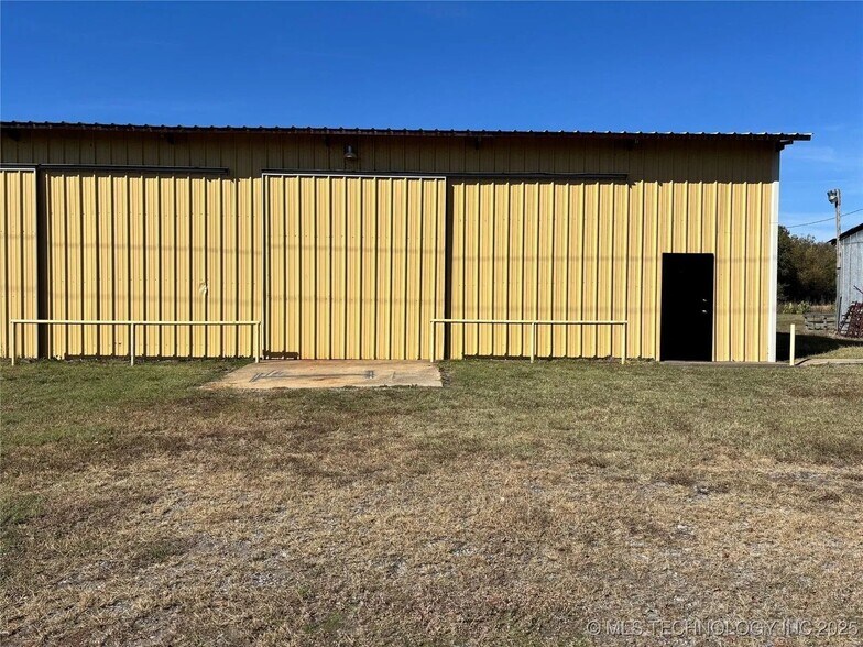 6105 W 108th St S, Oktaha, OK à vendre - Photo de l’immeuble – Image 2 sur 6