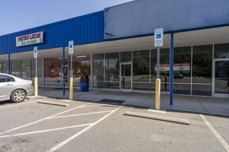439-489 N Cannon Blvd, Kannapolis, NC à louer - Photo de l’immeuble – Image 2 sur 17
