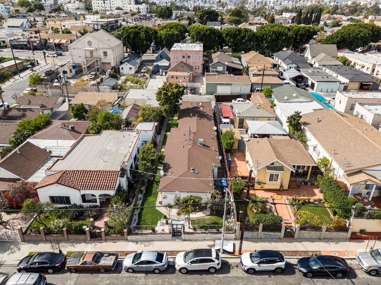 549 S Mathews St, Los Angeles, CA à vendre - Photo de l’immeuble – Image 3 sur 23