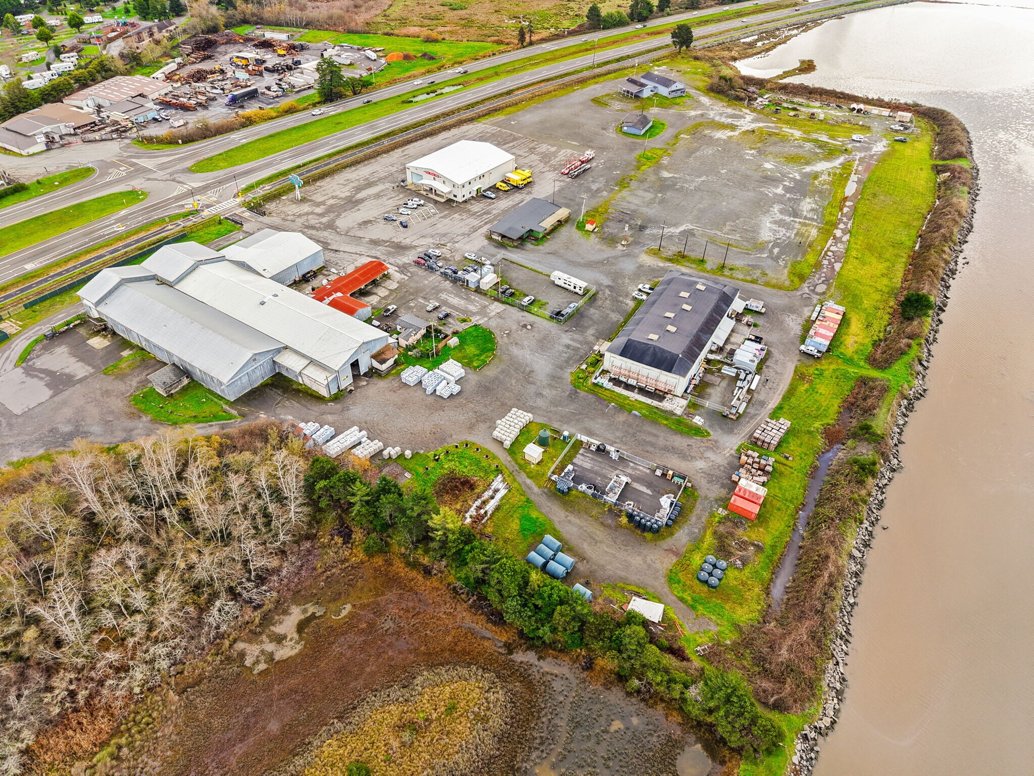 4051-4061 N Highway 101, Eureka, CA à vendre Photo principale– Image 1 sur 61
