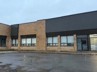 Plus de détails pour 5754-5800 Av Royalmount, Mont-Royal, QC - Industriel/Logistique à louer