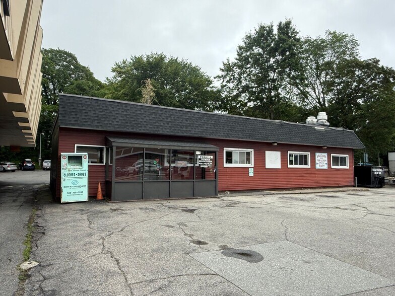 643 Chandler St, Worcester, MA à louer - Photo de l’immeuble – Image 2 sur 30