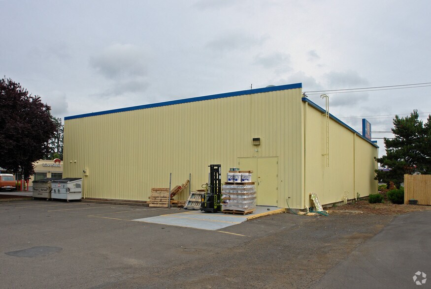3520 W 11th Ave, Eugene, OR à louer - Photo de l’immeuble – Image 3 sur 4