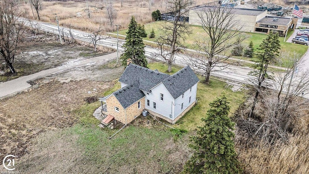 57291 Rosell Rd, Lenox, MI à vendre - Photo de l’immeuble – Image 3 sur 14