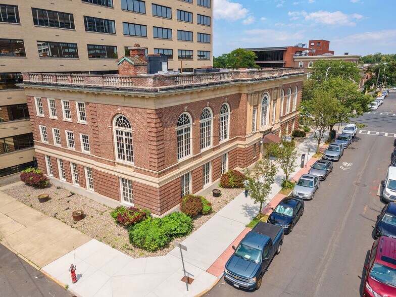 19 Dove St, Albany, NY à vendre - Photo de l’immeuble – Image 3 sur 73