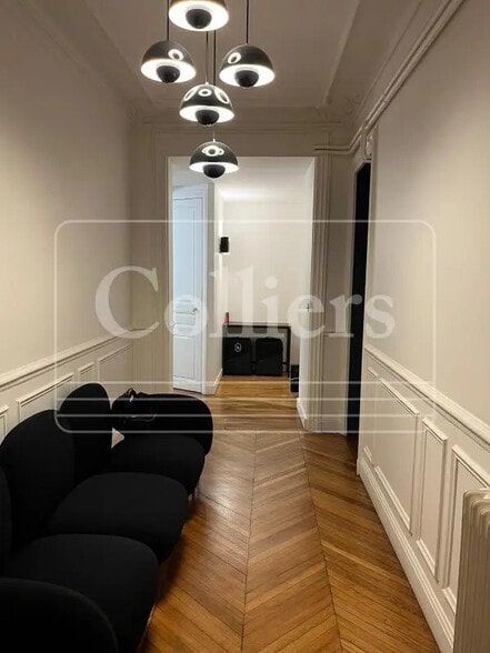 10 Rue Théodule Ribot, Paris à louer - Photo de l’immeuble – Image 2 sur 8