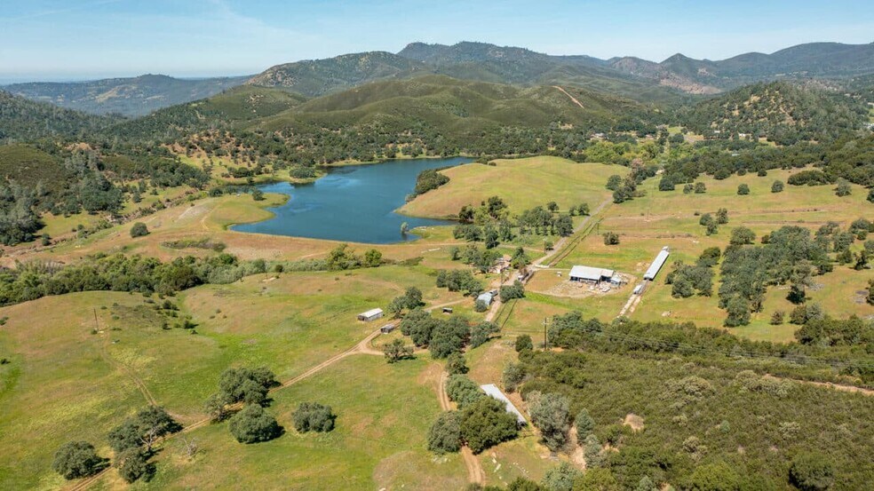 4780-4784 Mary Harrison Mine Rd, Coulterville, CA à vendre - Photo principale – Image 1 sur 103