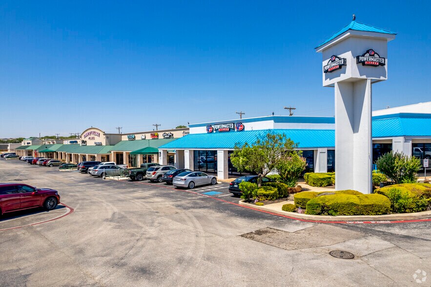 15701-15759 San Pedro Ave, San Antonio, TX à louer - Photo de l’immeuble – Image 1 sur 4