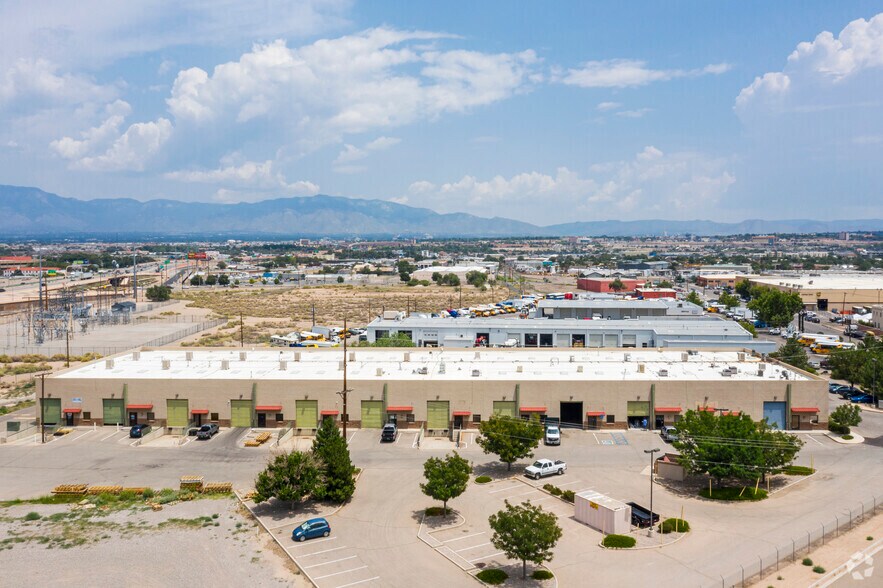 1701 Aspen Ave NW, Albuquerque, NM à louer - Photo de l’immeuble – Image 3 sur 5