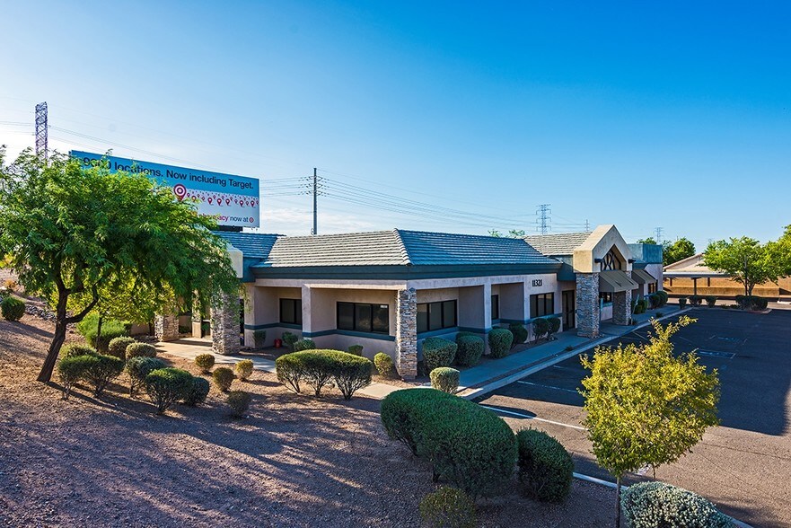 11327 W Bell Rd, Surprise, AZ à louer - Photo de l’immeuble – Image 3 sur 15