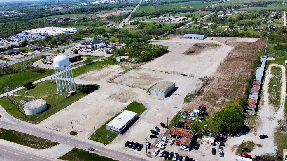 1401 E Highway 82, Gainesville, TX à louer - Photo de l’immeuble – Image 2 sur 20