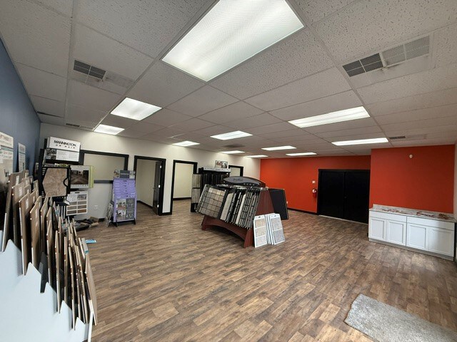 3305 E Washington Blvd, Fort Wayne, IN à louer - Photo de l’immeuble – Image 3 sur 6