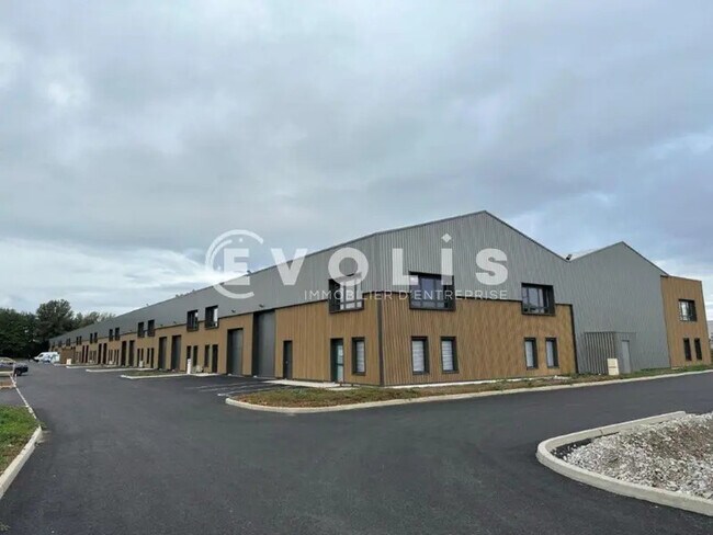 Plus de détails pour 225 Avenue Des Marronniers, Bourgoin-Jallieu - Local d’activités à vendre