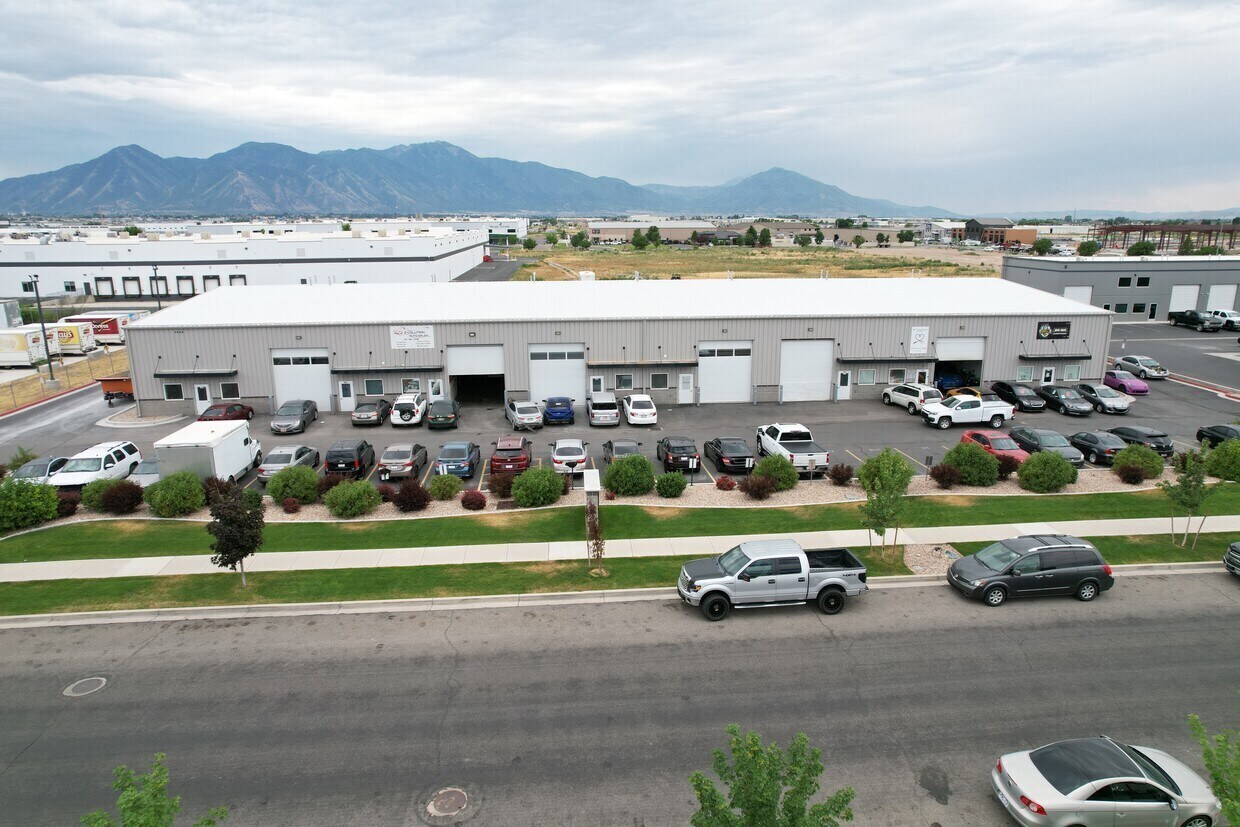 2499 W 700 S, Springville, UT à louer Photo de l’immeuble– Image 1 sur 1