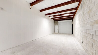 500 NW University Blvd, Port Saint Lucie, FL à louer Numérisation 3D Matterport– Image 1 sur 10