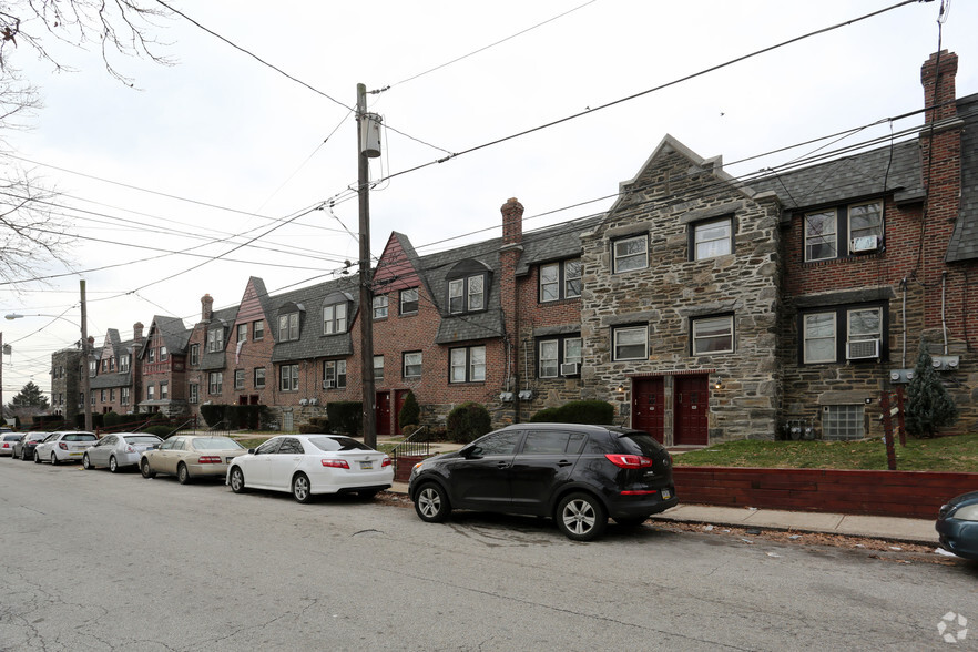 126-168 Barrington Rd, Upper Darby, PA à vendre - Photo de l’immeuble – Image 3 sur 9