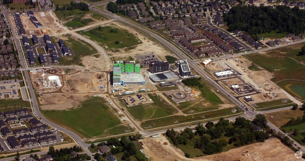 1325 Riverbend Rd, London, ON à louer - Photo principale – Image 1 sur 4