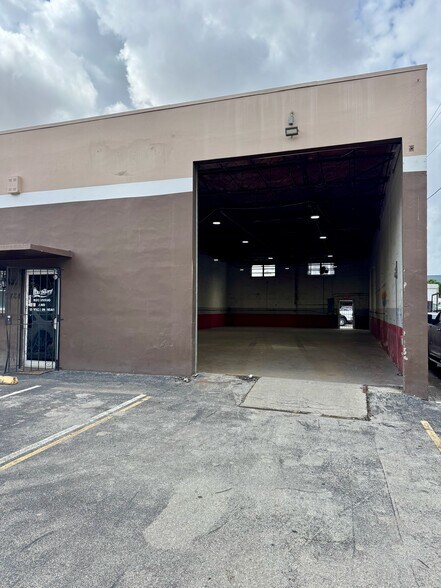 7784 W 2nd Ct, Hialeah, FL à louer - Photo de l’immeuble – Image 1 sur 18