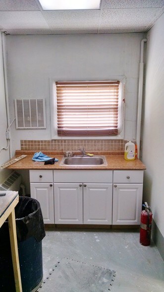 40 Burlews Ct, Hackensack, NJ à vendre - Photo intérieure – Image 3 sur 12
