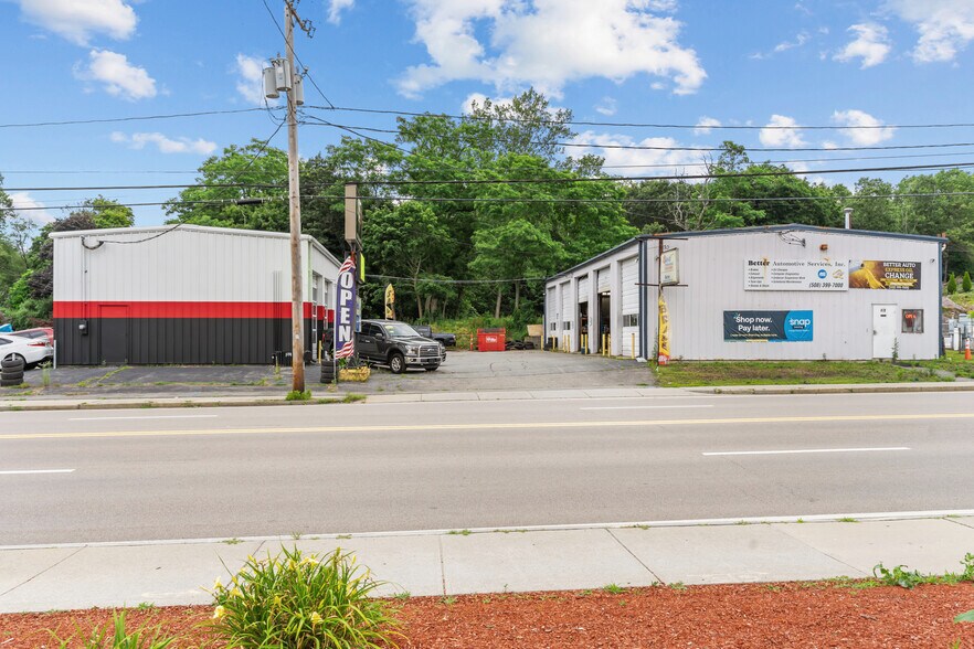 Washington Street Auto Center portefeuille de 2 biens à vendre sur LoopNet.fr - Photo de l’immeuble – Image 3 sur 10