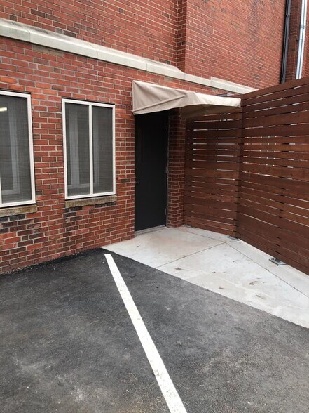 526 Campbell St, Kansas City, MO à louer - Photo de l’immeuble – Image 2 sur 5