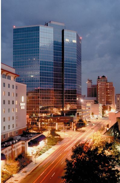 500 Lee St E, Charleston, WV à louer Photo principale– Image 1 sur 22