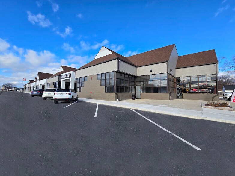 33202-33278 Woodward Ave, Birmingham, MI à louer - Photo de l’immeuble – Image 3 sur 9