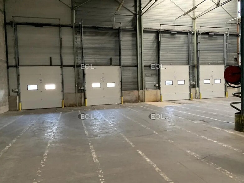 Industriel/Logistique dans Nîmes à louer - Photo de l’immeuble – Image 3 sur 7