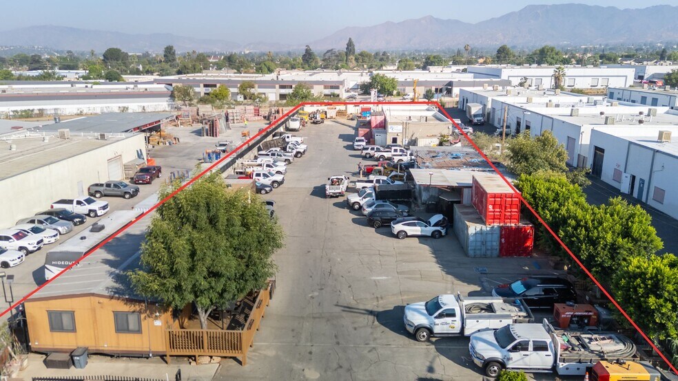 669 Arroyo St, San Fernando, CA à vendre - Photo de l’immeuble – Image 2 sur 41