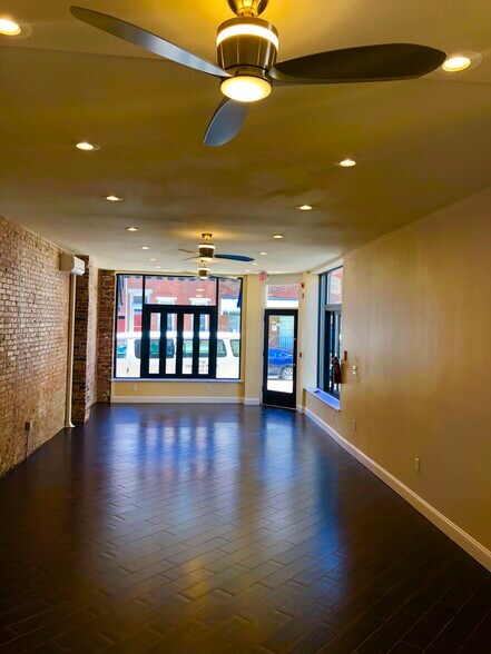 1229 S 6th St, Philadelphia, PA à louer - Photo de l’immeuble – Image 3 sur 6