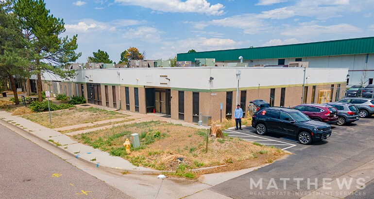 4800 Oakland St, Denver, CO à vendre - Photo de l’immeuble – Image 2 sur 4